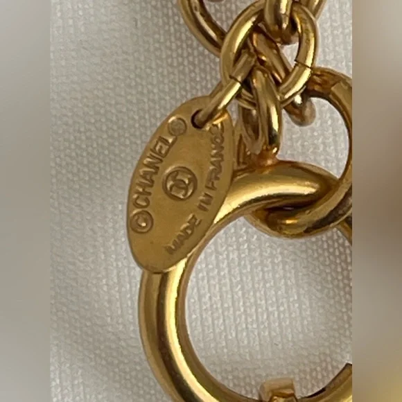 CHANEL CC Logo Sunburst necklace with box - Picture 8 of 9